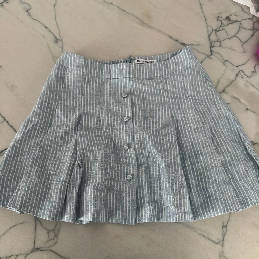 Reformation Mini Linen Skirt Size 0 B2105